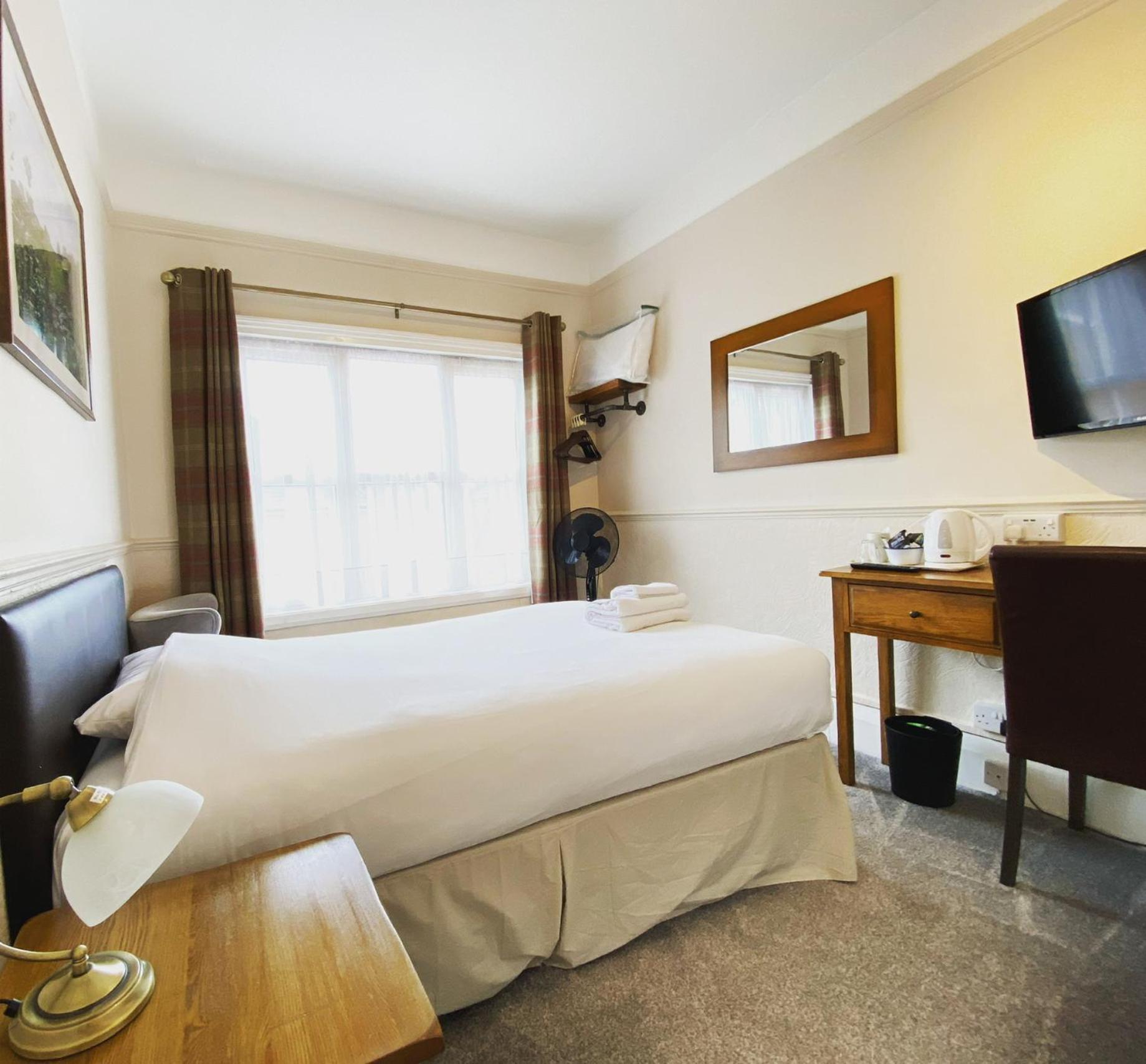 Fairlawns Guest House Банбери Экстерьер фото